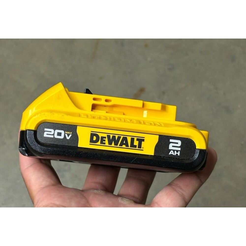 DEWALT 20V MAX XR 2.0Ah Lithium-Ion Battery DCB203 Yellow/Black